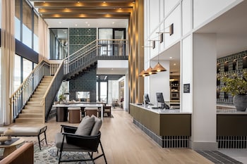 Denizen Hotel,,2 star