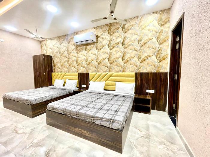 hotel kr 5mins walk from golden temple