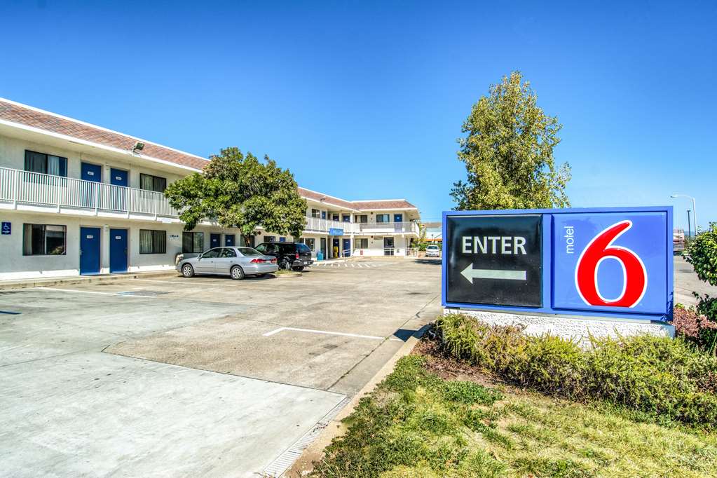 motel 6 redding ca north