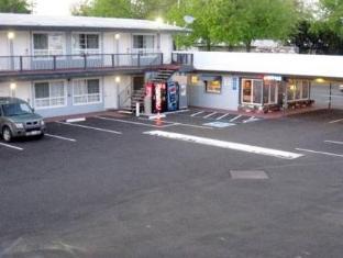 thunderbird lodge