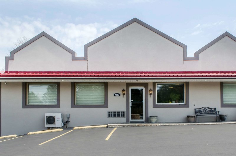 Econo Lodge Bellefonte I-99,Benner Township>>Bellefonte,2.5 star