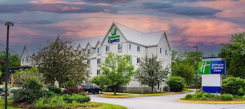 holiday inn express and suites lincoln east white mountains
