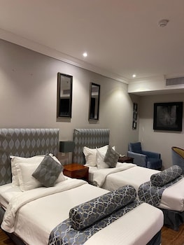 dra sanam servied appartements