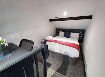 Citycentre/Balcony/ Doublebed/ Freep/ Tv/ Wifi,,3 star