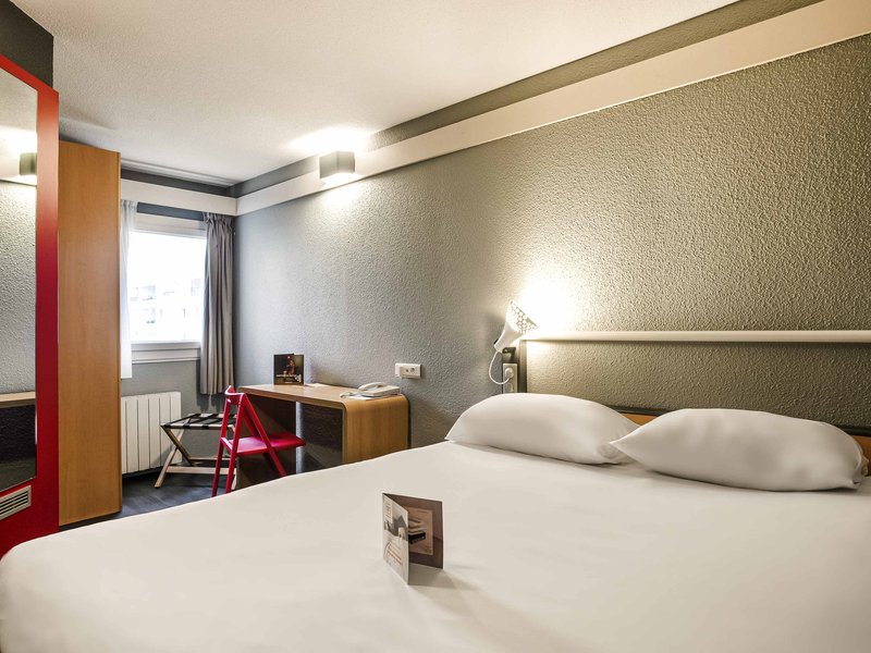 Ibis Lorient Centre Gare,Lorient>>Lanester,3 star
