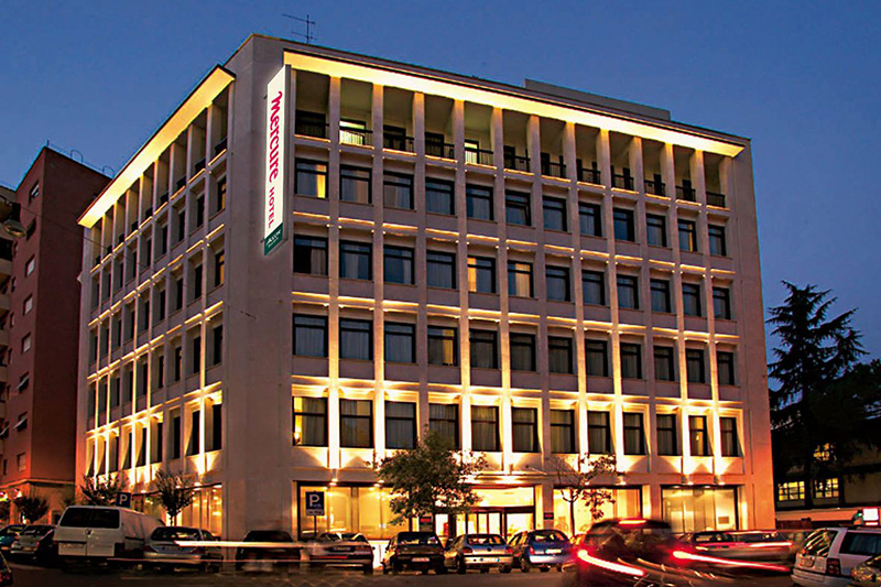 Mercure Roma Piazza Bologna,Via Reggio Calabria 54,3 star