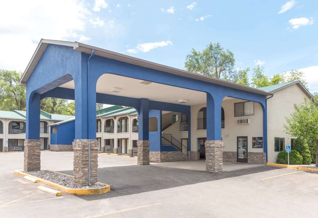 Days Inn By Wyndham Ruidoso Downs