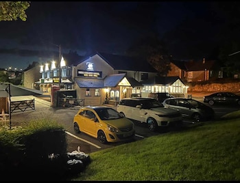 High Corner Hotel,,2 star