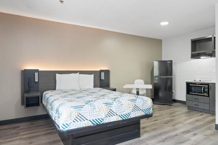 Southern Suites Pensacola Davis,,2 star