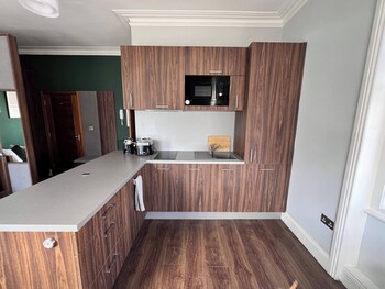 Cozy London Apartment With Great Location,,3 star