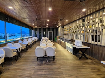Hotel Shreyas Grand Ananthapur,,3 star