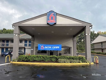 studio 6 suites charlotte nc northlake
