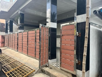 Hasini Cottage,,2 star