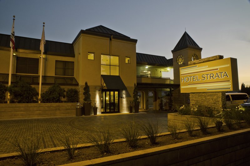 Hotel Strata
