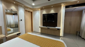 Hotel Royal Stay,,2 star