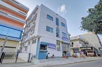 New Royal Ruby Hotel Ecity Phase 1,,2 star