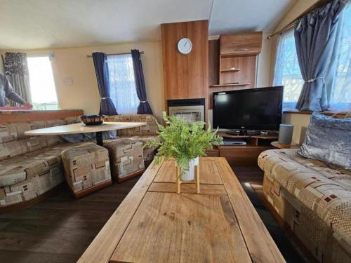 lovely 3 bed with balcony and ramp