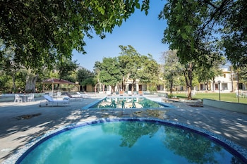 justa alwarbagh resort and convention centre
