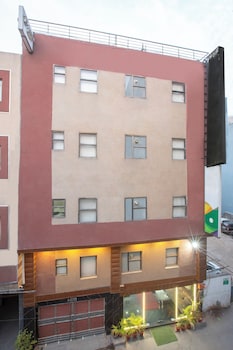 Hotel Gloab Residency Near Delhi Airport,,3 star