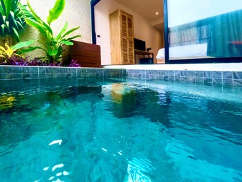 R Resident Resort,,2 star