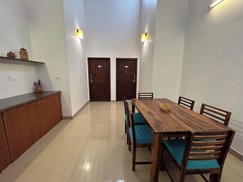 Villa Mercara,,2 star