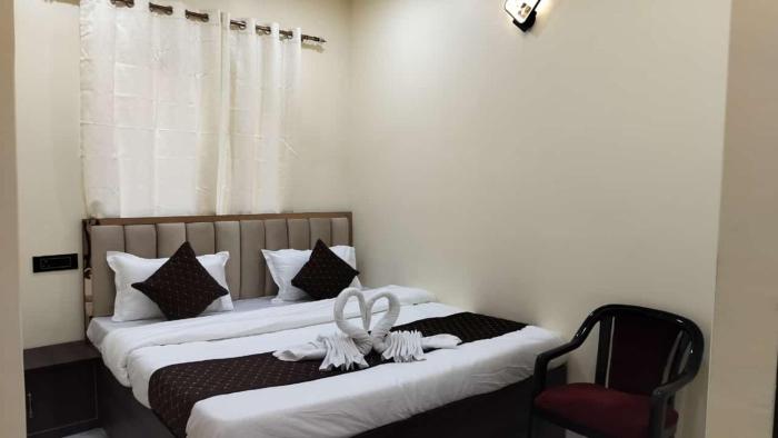 Om Palace Inn,,3 star