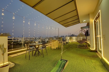 Hotel Grey Sky,,3 star