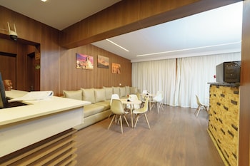 Royal Home Hotel,El-Tahrir Square,3 star