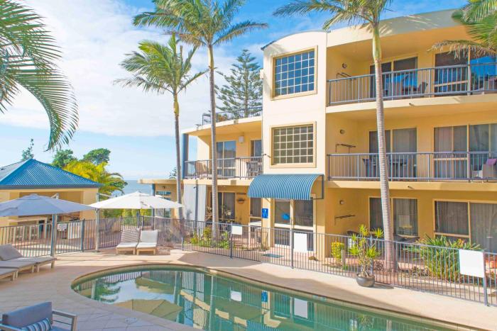 beachside holiday apartments