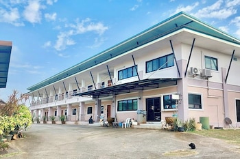 Songsak Phayao,,3 star