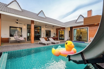 full moon bay hua hin cha am