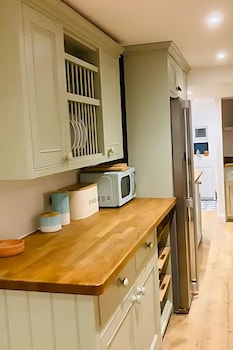 Stanley Road - Modern Flat In Oxford,,2 star