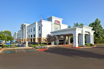 hampton inn and suites nacogdoches
