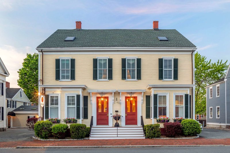 Essex Street Inn & Suites, Ascend Hotel Collection,Newburyport>>Amesbury,3.5 star