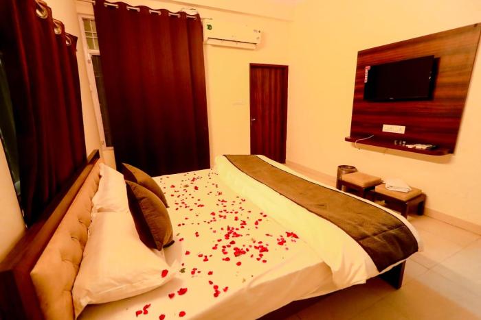 moon land hotel