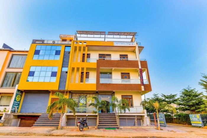 hotel kalyan and banquets