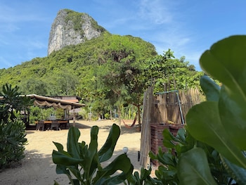 Baan Plai Laem Homestay,,3 star