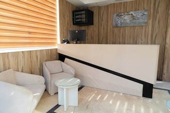 Nile Club Maadi Hotel,Nile Corniche,3 star