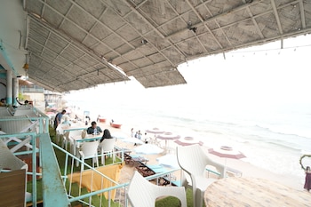 janet and johns beach resort since 1989