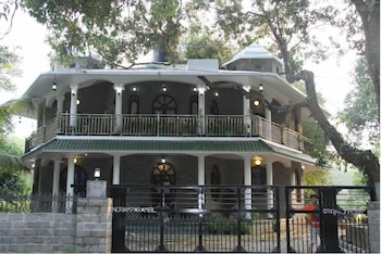 Stone Castle,,2 star