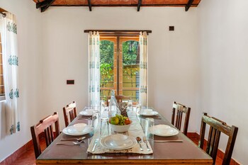 Sliceinn Somewhere,,3 star