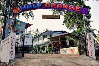 Half Orange Hostel,,2 star