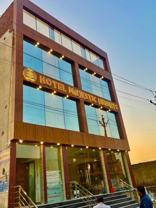 hotel majestic heights