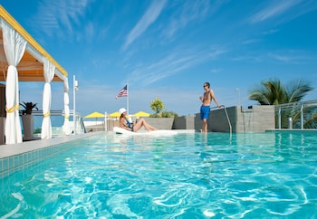Leslie Hotel Ocean Drive,Miami Beach>>Miami,4 star