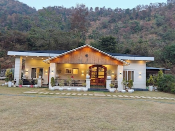 the paradise luxury 3br villa near the airport in dehradun