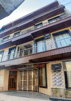 hotel paradise chandigarh