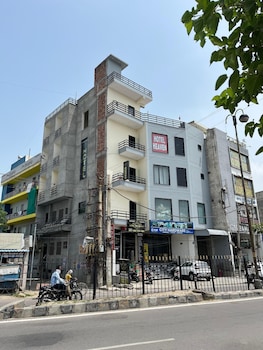 Hotel Heaven,,2 star