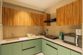 Elivaas Kamerios Brisa 1Bhk With Jacuzzi,,4 star