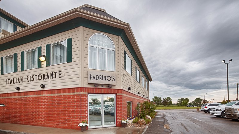 Best Western Grande Prairie Hotel & Suites,Peace River>>Grande Prairie,2.5 star