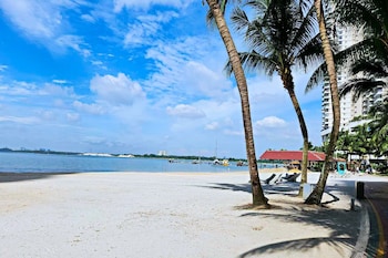 Country Garden Danga Bay By Widebed Jb,,3 star